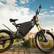 一回の充電で380キロ走れる電動バイク「Delfast」