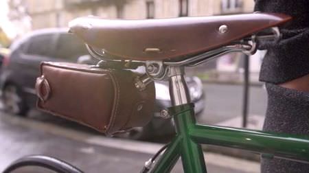 シンプルで低価格な電動アシスト自転車 Velair「BikinTime」－フランス人によるシックなデザイン