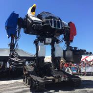 巨大ロボットに乗りたいか？－クラタスと戦ったMegaBotに搭乗できるツアー開催