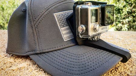 アクションカメラは帽子に―クリップとマジックテープでGoProを取り付ける「SIDEKICK Mounts」