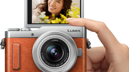 LUMIX、自撮りのための一眼カメラ―新技「広角4Kセルフィー」で秒間15コマ連写が可能