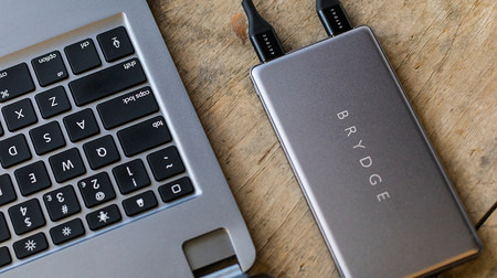 18W出力のモバイルバッテリー「BRYDGE PORTABLE BATTERY」―Quick Charge 3.0対応