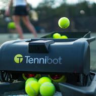 もう球拾いは要らない―自動でボールを集めてくれるロボット「Tennibot」