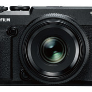 フィルムカメラ風中判ミラーレス「GFX 50R」―35mmサイズの約1.7倍のセンサー搭載