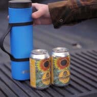 徒歩キャンや登山にぴったりなクーラーボックス「2 CAN COOLER STACK」発売 ― 350mlの缶ビールを2本 18時間冷たくキープできる