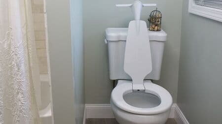 トイレの床掃除が楽になるかも？ ― 座って用を足すのが嫌な男性の味方「トゥルー トイレット」