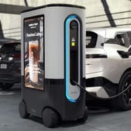 EV用ロボット充電器「ZiGGY」公開 ― 駐車場のどのスペースでもEVを充電できる＆オンデマンドでEV充電器を増減できる