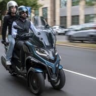 ピアッジオがフロント2輪のスクーター新型「MP3」をパリで発表 ハイテク装備とハイパワーエンジンを採用