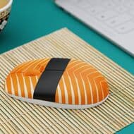 「寿司マウス」販売中 オフィス用品ではなく“オ フィッシュ”用品 なぜかサーモンを海苔で巻いてます