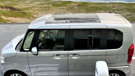 車中泊に便利な車載用ソーラーパネル ルーフにマグネットで装着する「マグフレックスソーラー W03」