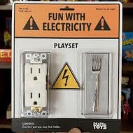 子どもの頃 コンセントにフォークを突っ込んだ思い出を安全に再現する「Fun with Electricity Playset」
