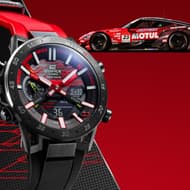 カシオ「ECB-2000NIS」SUPER GTに参戦する「Nissan Z 23号車」のグラフィックを採用した腕時計