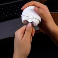 充電式電動爪切り「NailyPro」スピーディーに爪切り＆断面磨きができる！速さは2段階・照明付き 軽量コンパクトで旅行や出張のおともにも